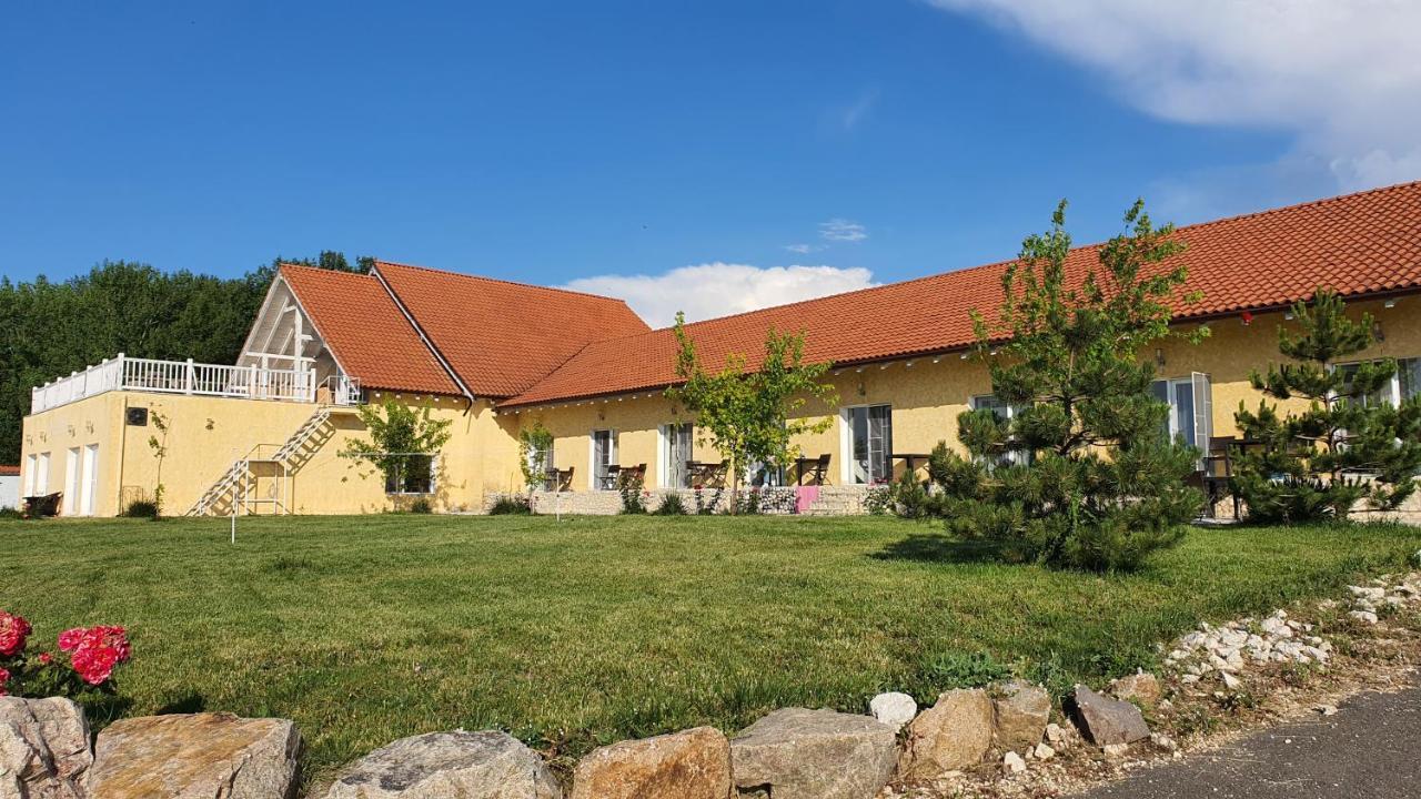 Naiada Ostrov Exterior foto